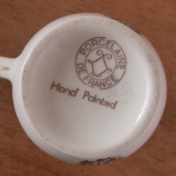 VINTAGE HAND PAINTED PORCELAINE DE FRANCE CREAM AND SUGAR SET - Picture 14 of 16